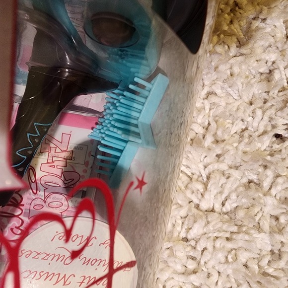 ☀️Bratz Talking Cloe Fashion Doll Brand New In Box MGA Entertainment Dolls - Picture 5 of 9